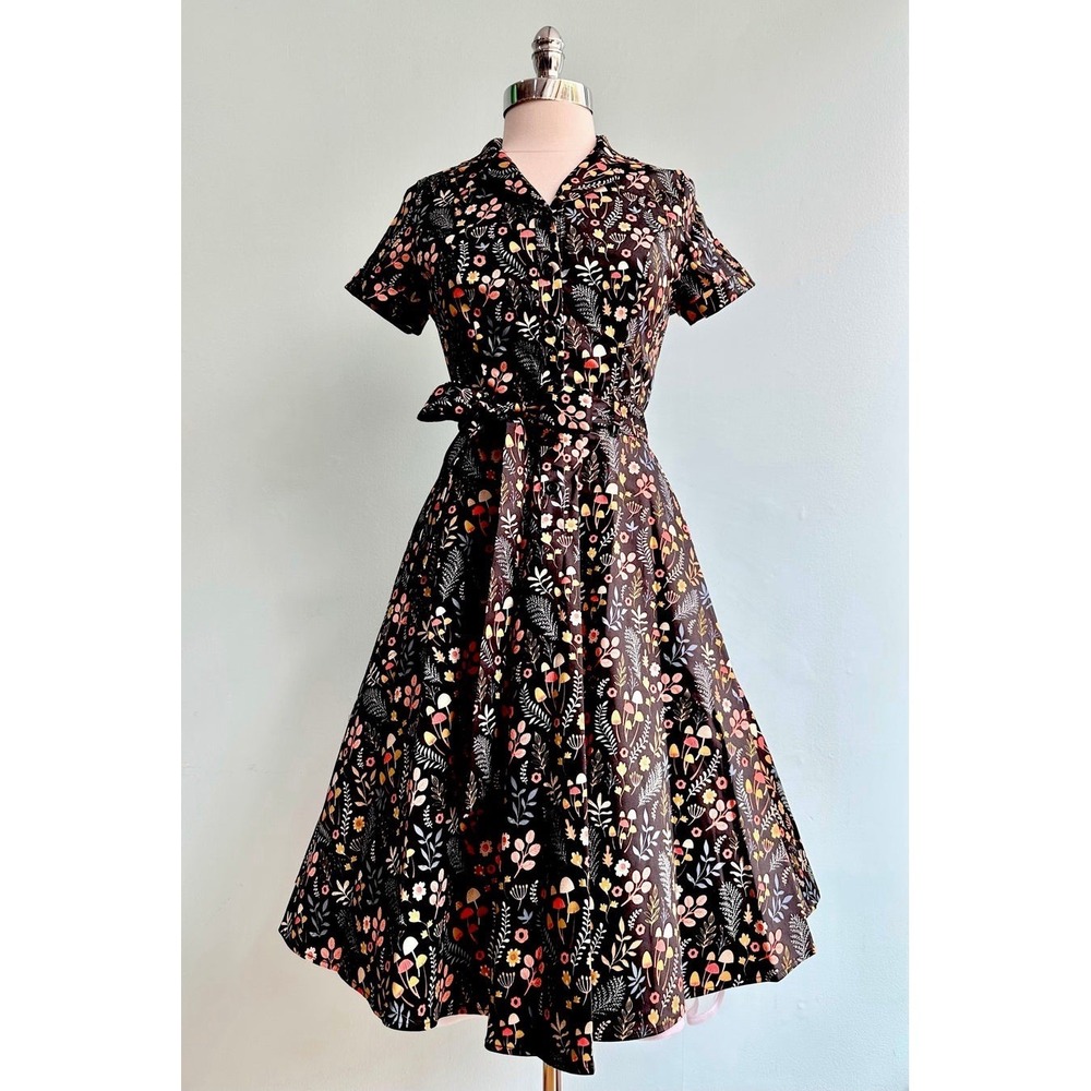 Ditsy Mushroom Knee-Length Shirtwaist Dress by Eva Rose Size Medium